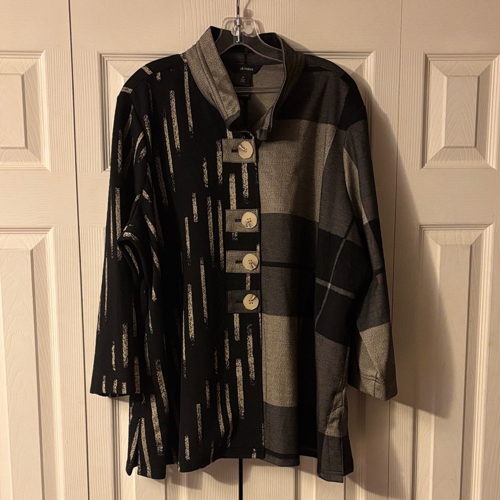 Ali Miles Black and Gray Patterned Blazer